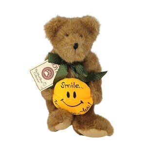 Boyds Bears Plush Teddy "Smile... God Loves You!" 2003 10"